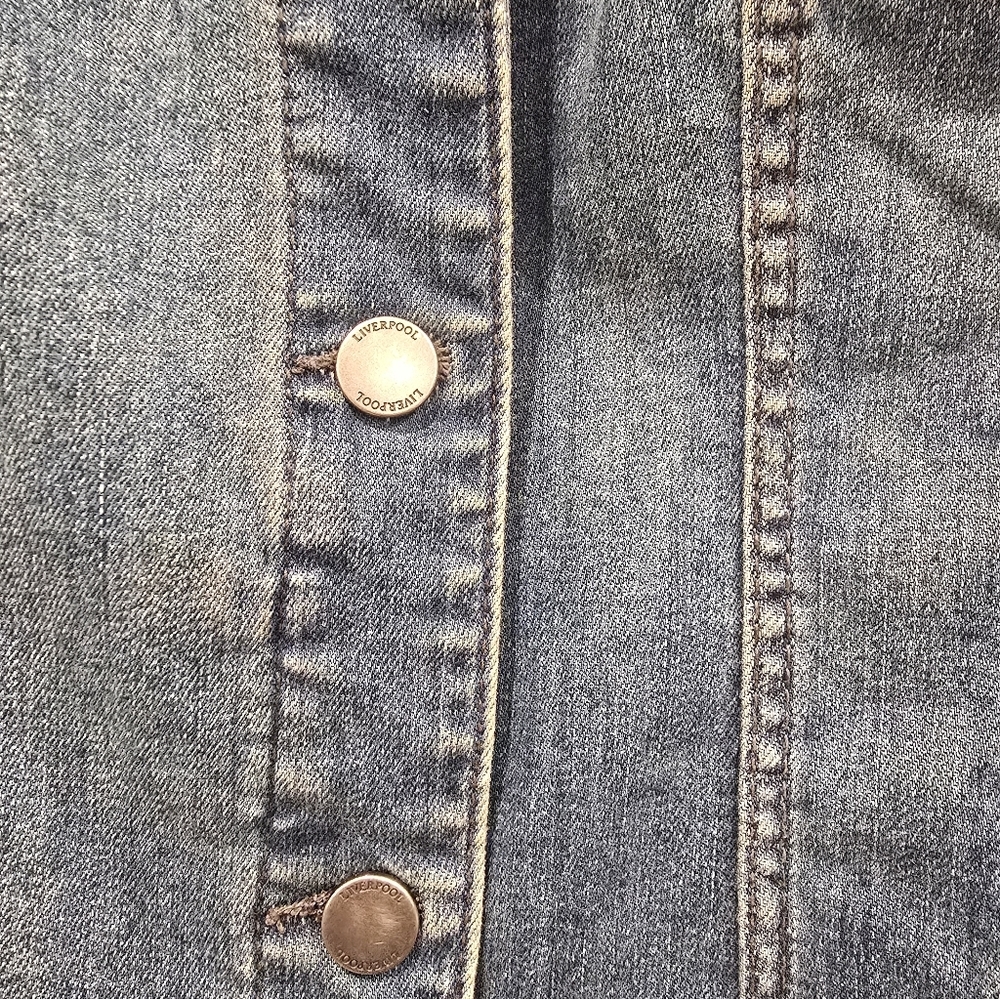 Liverpool Jeans Company Women’s Denim Jacket Blue Button Front Size M - Picture 9 of 12